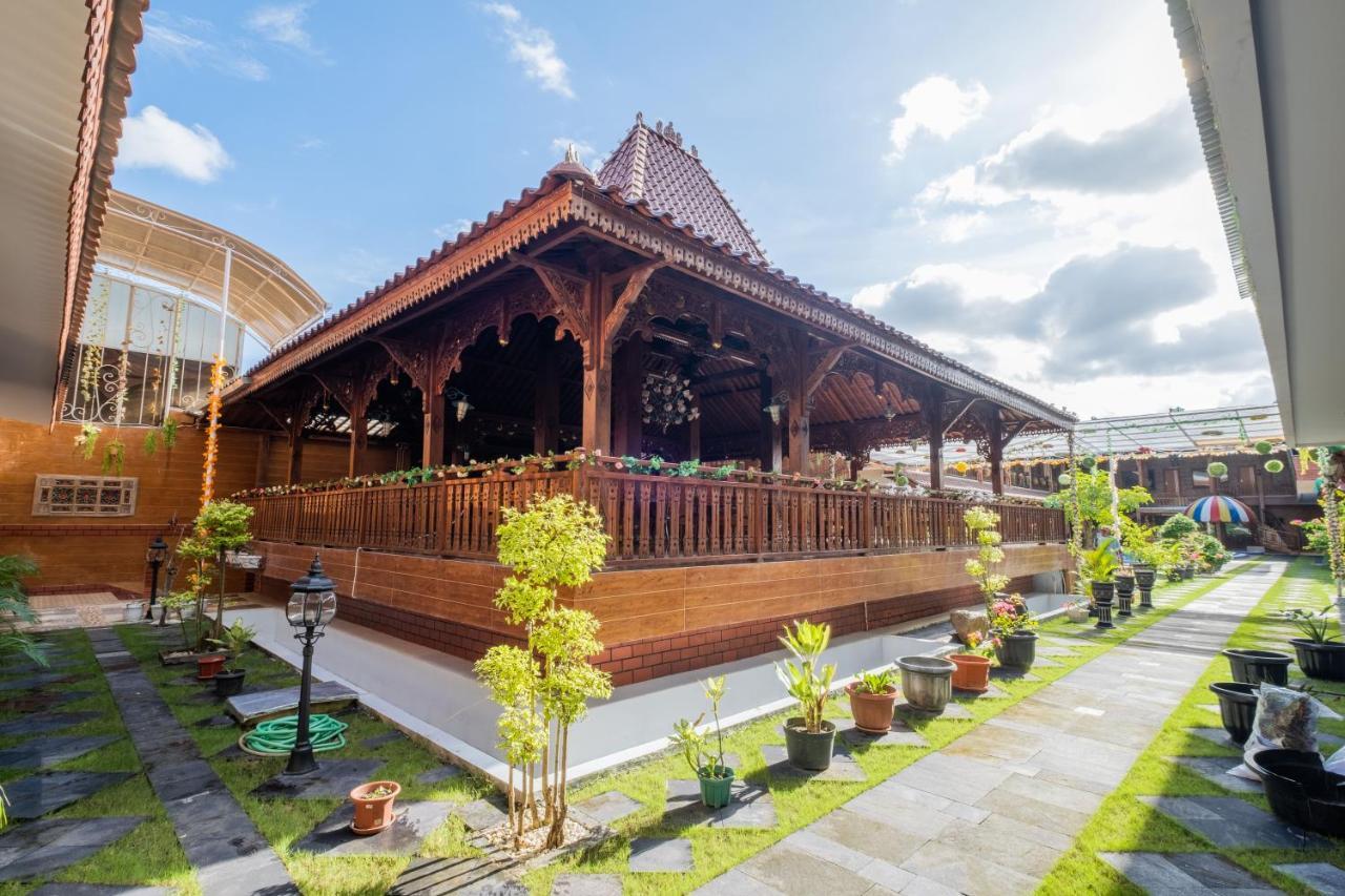 Sartini Inn Jogja Yogyakarta Esterno foto
